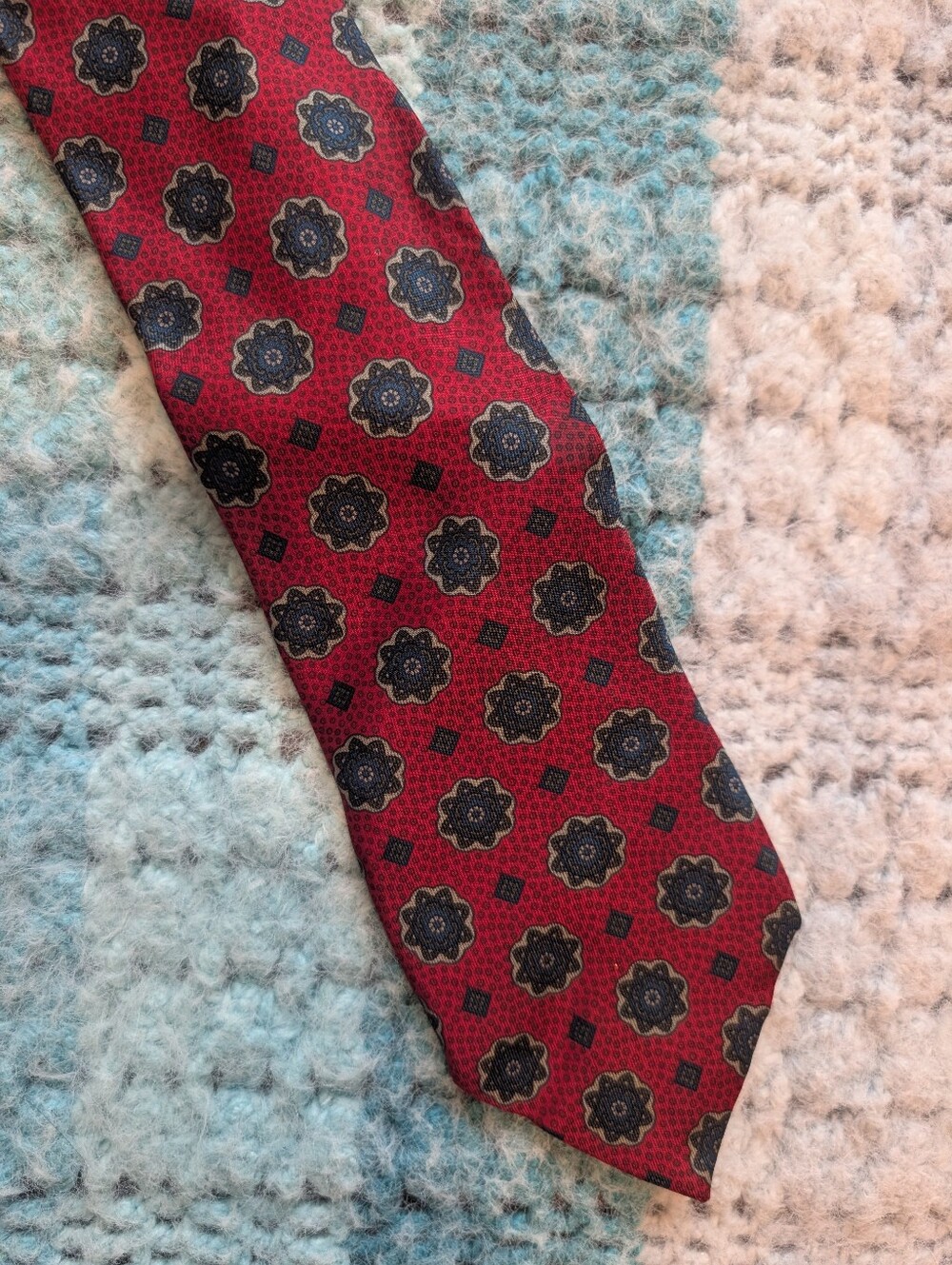 jsaco Classic Red Medallion Men's Silk Tie